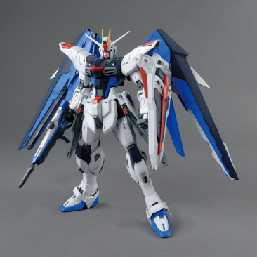 Hobby Gundam MG 1/100 Freedom Gundam Ver. 2.0